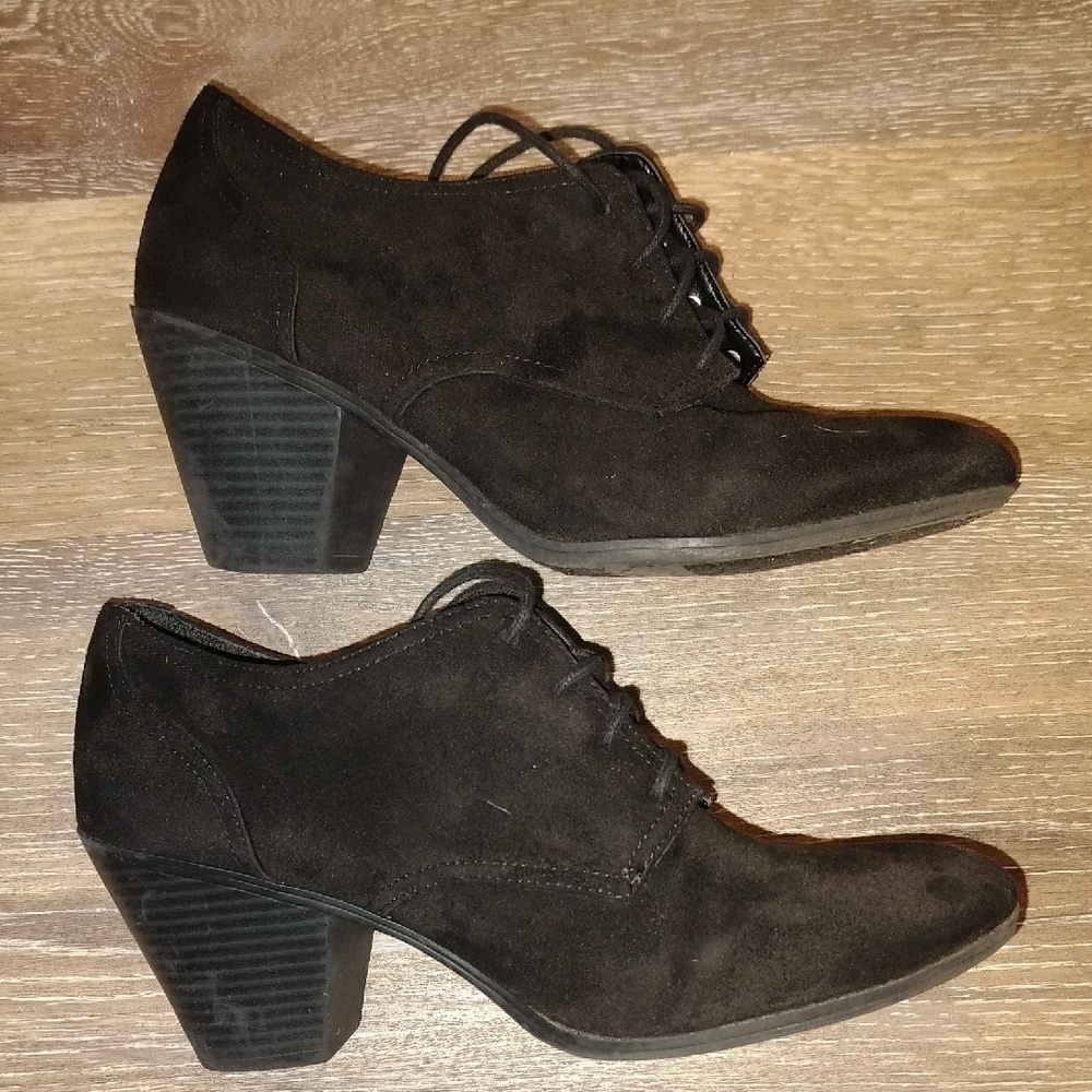 Dr Scholl's Black Suede Heels - Picture 5 of 7